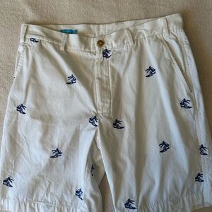 J. McLaughlin White Shorts with Blue Surfer Embroidery